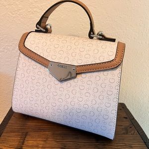 Guess Satchel crossbody